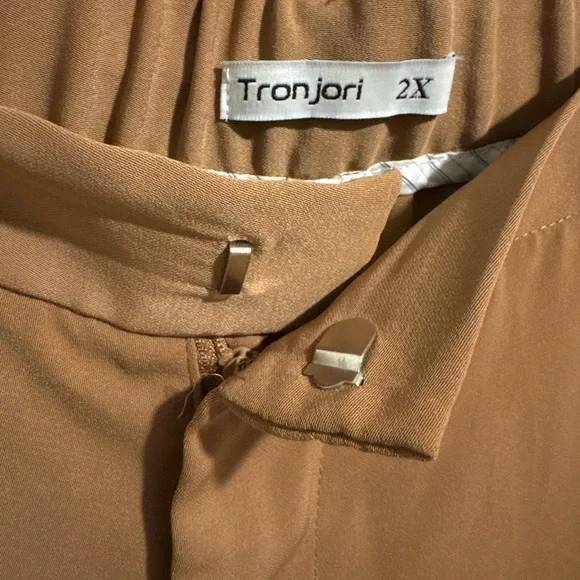 Tronjori Women's Wide Leg Tan Slacks Size 2XL - Picture 4 of 7